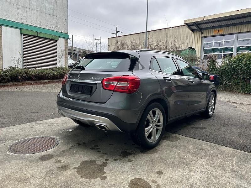 Gebraucht Mercedes GLA250 Urban 211 PS (155 kW) 2014 SUV