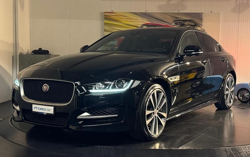 Gebraucht 2017 Jaguar XE R-Sport Limousine | CHF 18’800 - Bild 1/4