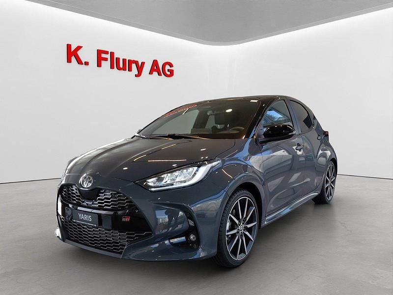 Neu Toyota Yaris Hybrid Sport 131 PS (96 kW) 2025 Limousine