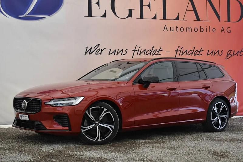Gebraucht Volvo V60 Ultra 349 PS (256 kW) 2025 Rot Kombi