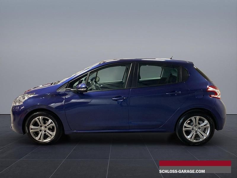 Gebraucht Peugeot 208 Active 68 PS (50 kW) 2014 Blau Kleinwagen