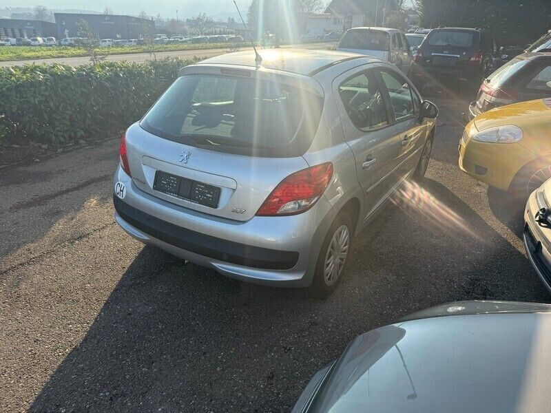 Gebraucht Peugeot 207 Active 92 PS (67 kW) 2012