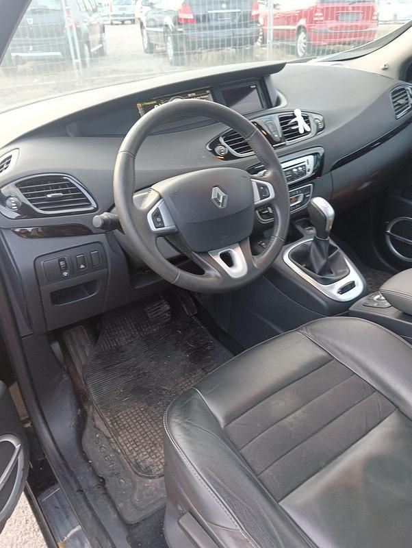 Gebraucht Renault Grand Scénic 110 PS (80 kW) 2012