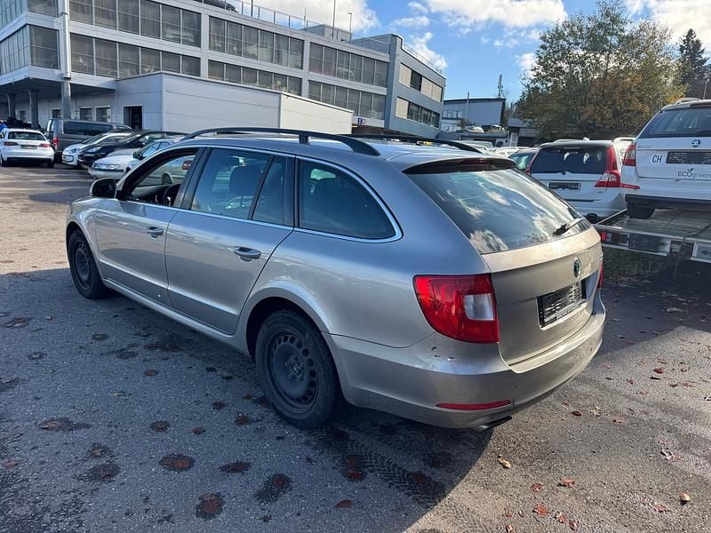 Gebraucht Skoda Superb Elegance 160 PS (117 kW) 2012 Kombi
