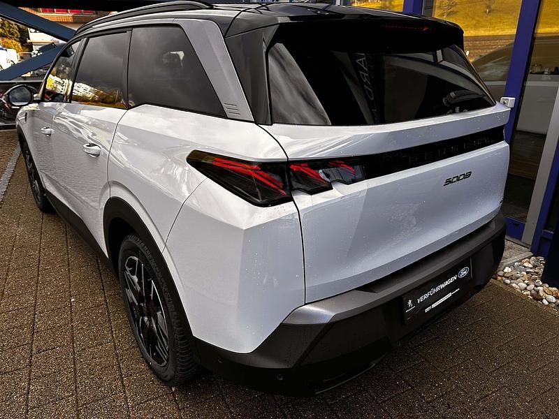 Gebraucht Peugeot 5008 GT 136 PS (100 kW) 2025 Van / Kleinbus