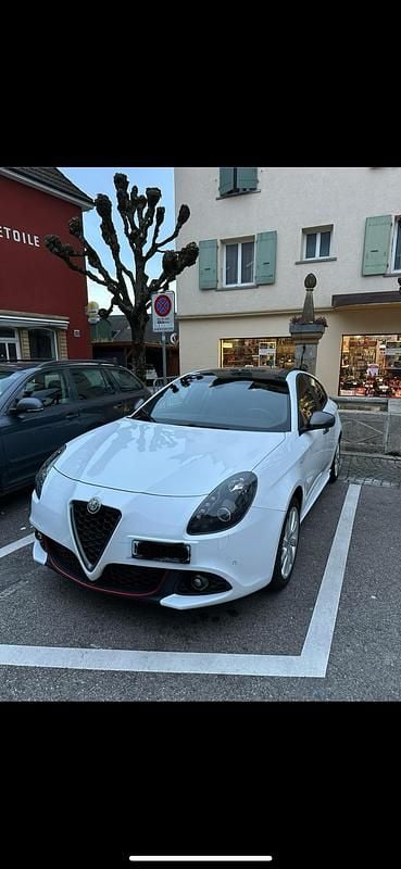 Gebraucht Alfa Romeo Giulietta 150 PS (110 kW) 2018 Kleinwagen