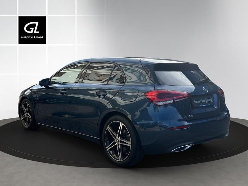 Gebraucht Mercedes A180 Night 136 PS (100 kW) 2022 Blau Limousine