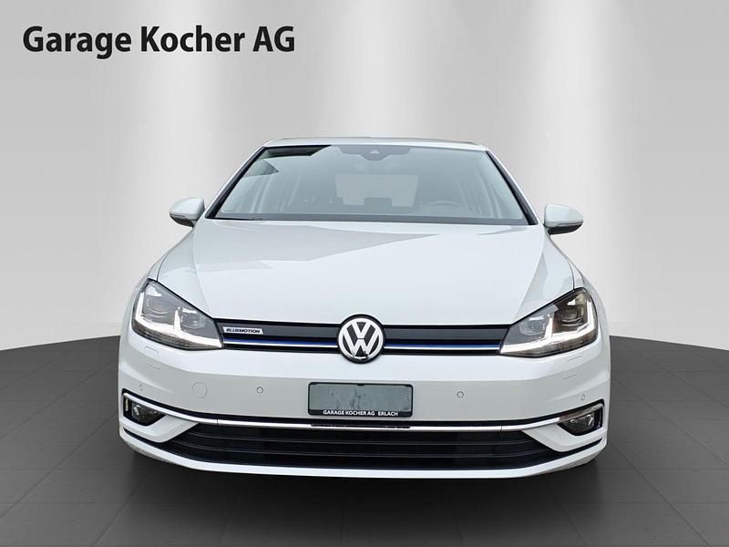 Gebraucht VW Golf VII Comfortline 130 PS (95 kW) 2018 Weiss Limousine