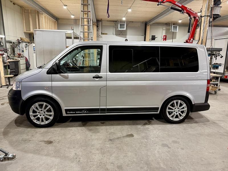 Gebraucht 2008 VW Caravelle Trendline Van / Kleinbus | CHF 10’500 - Bild 1/4