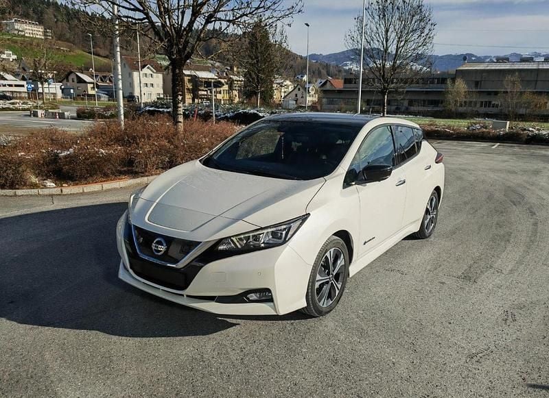 Gebraucht Nissan Leaf Tekna 110 kW (150 PS) 2019 Kleinwagen