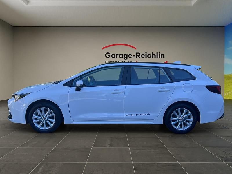 Gebraucht Toyota Corolla Comfort 140 PS (102 kW) 2024 Weiss Kombi