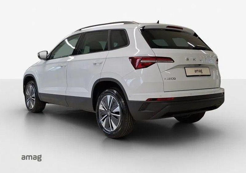 Neu Skoda Karoq Dynamic 150 PS (110 kW) 2025 Moon weiss, metallic SUV