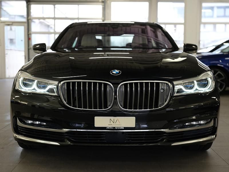 Gebraucht BMW 750 Executive 450 PS (330 kW) 2015 Limousine