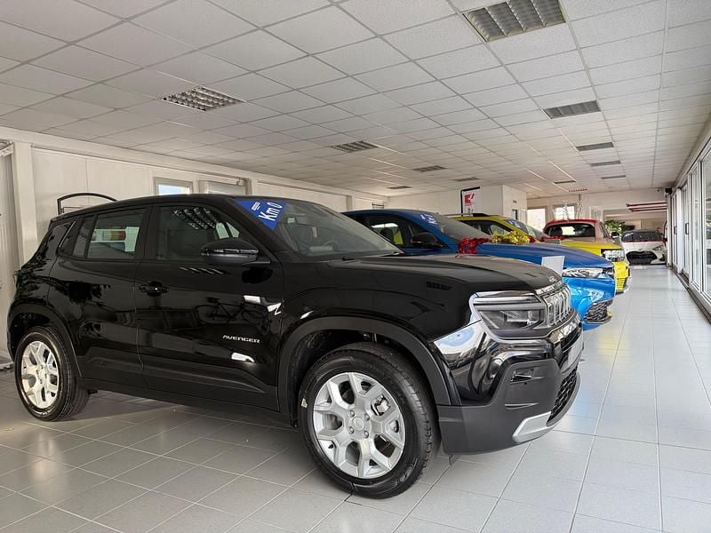 Neu Jeep Avenger Altitude 110 PS (80 kW) 2025 SUV