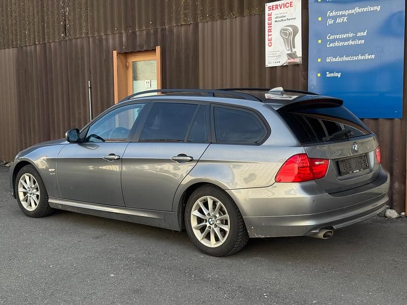 Gebraucht BMW 320 177 PS (130 kW) 2009 Kombi