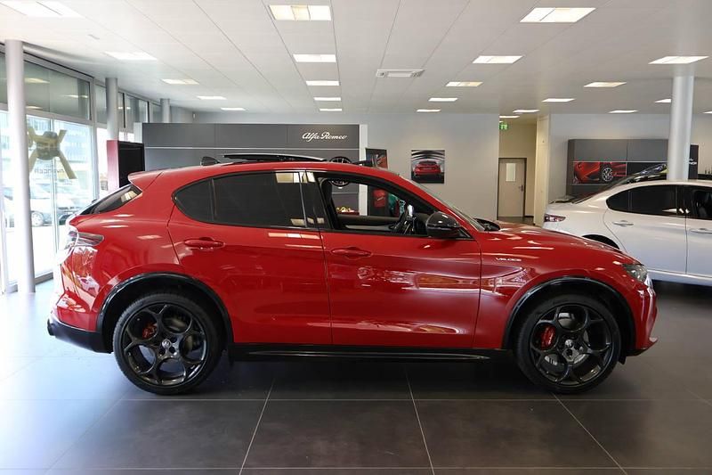 Neu Alfa Romeo Stelvio Veloce 280 PS (205 kW) 2025 Rot SUV