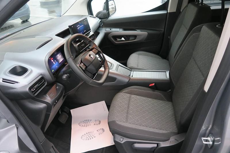 Gebraucht Opel Combo S 131 PS (96 kW) 2024 Grau Van / Kleinbus