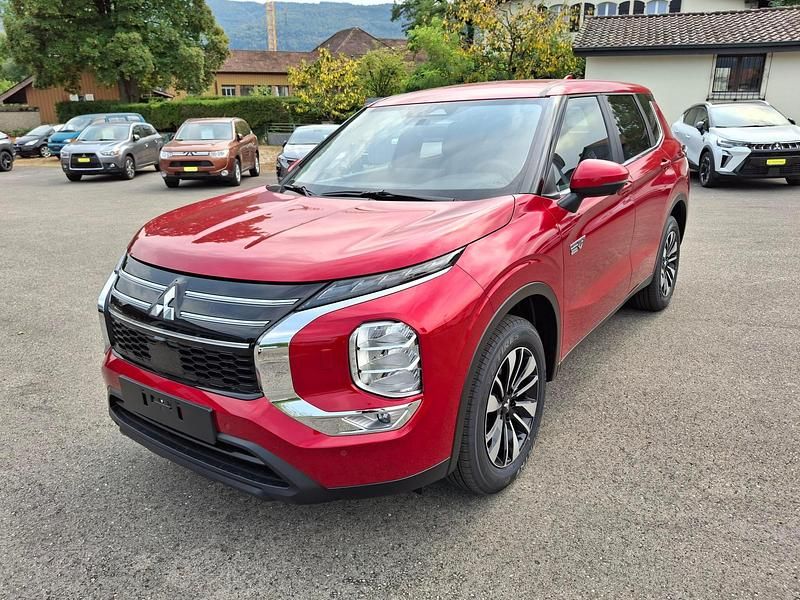 Neu 2025 Mitsubishi Outlander P-HEV Invite | CHF 51’900 - Bild 1/4