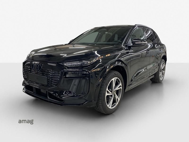Mythosschwarz metallic Gebraucht 2024 Audi Q6 e-tron Ambiente SUV | CHF 69’990 (Fairer Preis) - Bild 1/4