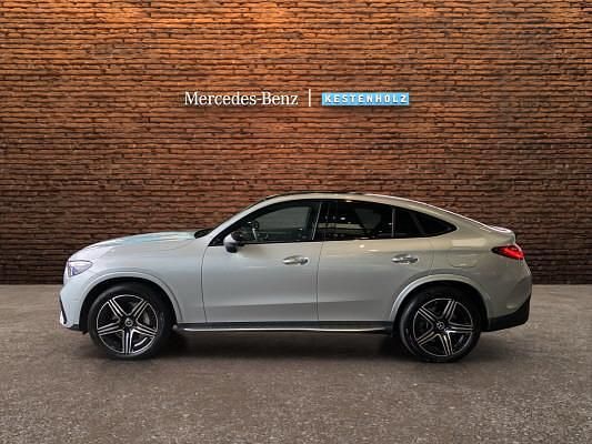 Gebraucht Mercedes GLC300 333 PS (244 kW) 2024 Silber Coupé