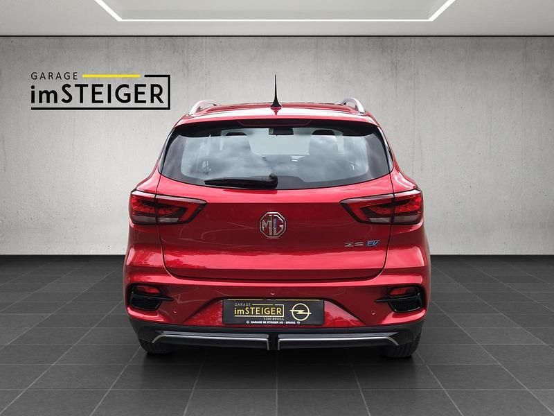 Gebraucht MG ZS Comfort 130 kW (177 PS) 2024 Rot Limousine