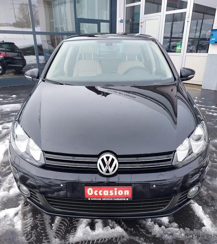 Gebraucht VW Golf Team 121 PS (88 kW) 2012 Schwarz Limousine