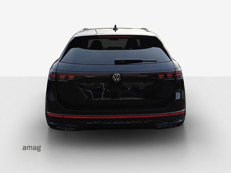 Neu VW Passat R-line 193 PS (141 kW) 2025 Grenadill black metallic Kombi