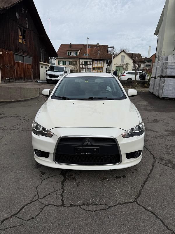 Gebraucht Mitsubishi Lancer Sportback Invite 143 PS (105 kW) 2010