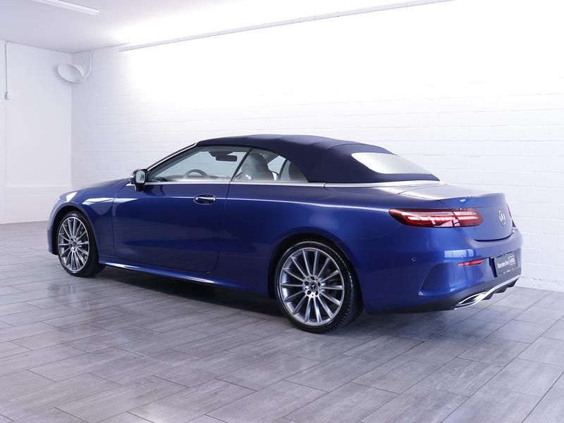 Gebraucht Mercedes E200 AMG line 197 PS (144 kW) 2022 Blau Cabrio