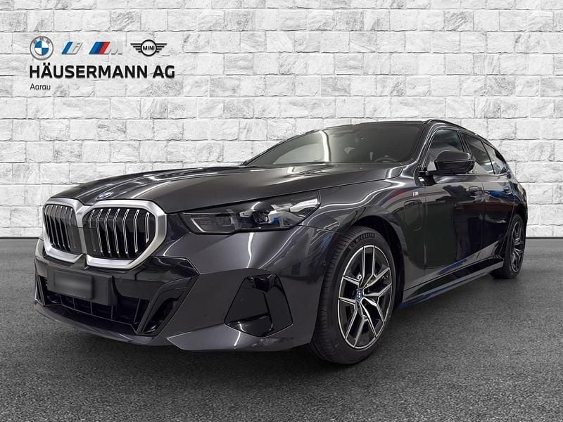 Grau Gebraucht 2025 BMW 530e M Sport Kombi | CHF 62’500 (Fairer Preis) - Bild 1/4