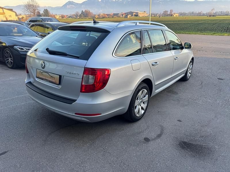 Gebraucht Skoda Superb Ambition 160 PS (117 kW) 2010 Kombi