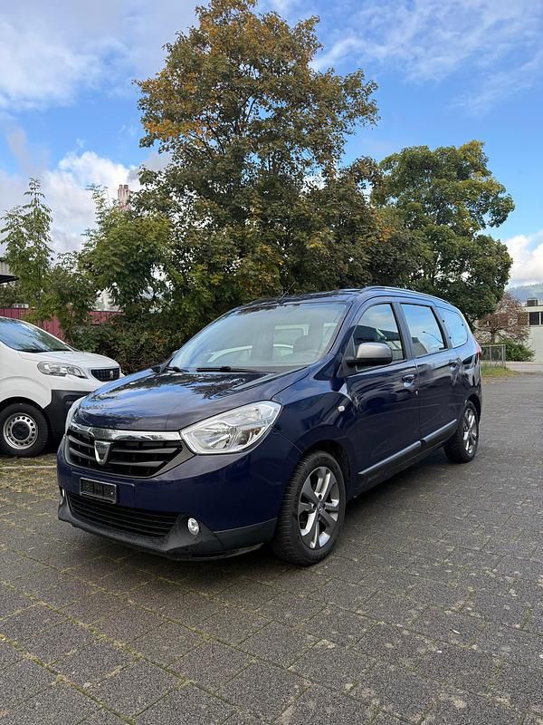 Gebraucht 2015 Dacia Lodgy Lauréate Van / Kleinbus | CHF 4’990 (Fairer Preis) - Bild 1/4