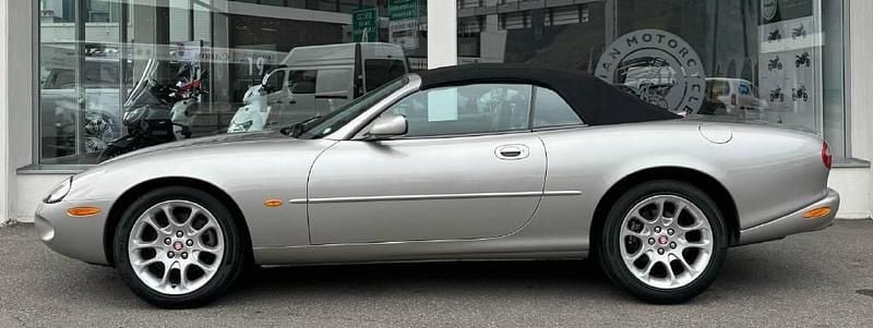 Gebraucht Jaguar XKR S 363 PS (266 kW) 1999 Silber Cabrio