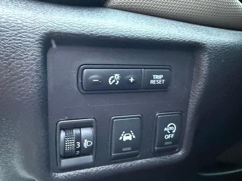 Gebraucht Nissan Micra Acenta 90 PS (66 kW) 2018 Kleinwagen