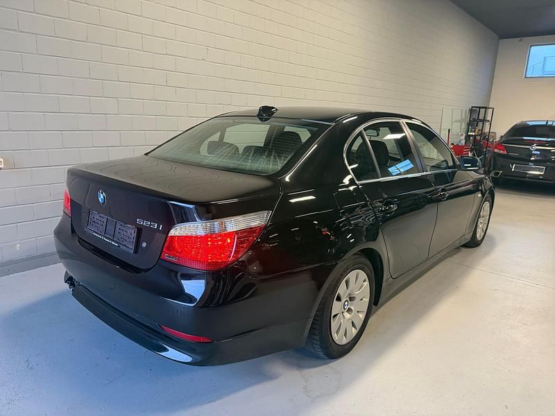 Gebraucht BMW 523 177 PS (130 kW) 2006
