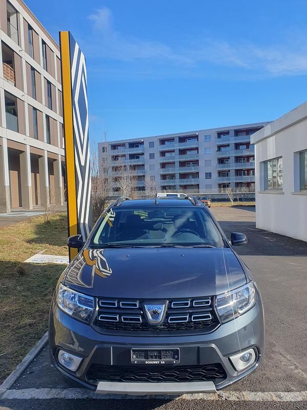 Gebraucht Dacia Logan MCV Celebration 90 PS (66 kW) 2020