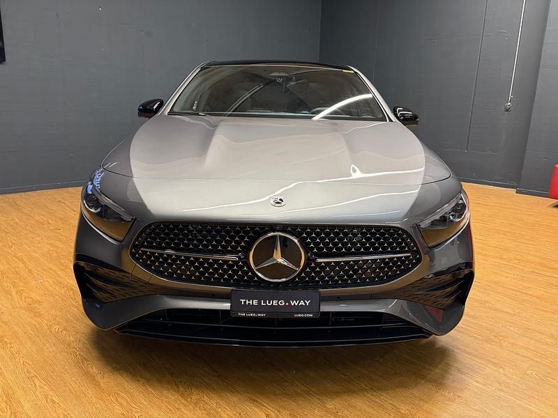 Gebraucht Mercedes A200 AMG 163 PS (119 kW) 2024 Grau Limousine