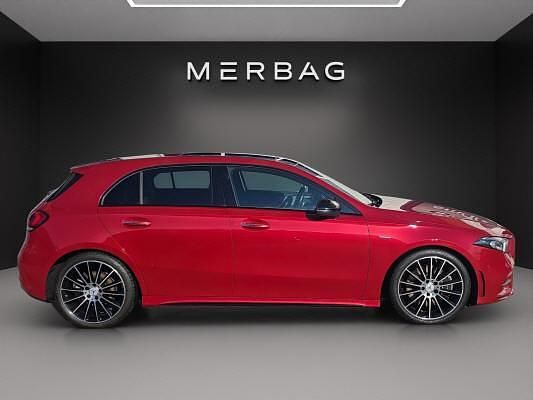 Gebraucht Mercedes A250 AMG line 224 PS (164 kW) 2022 Rot Limousine