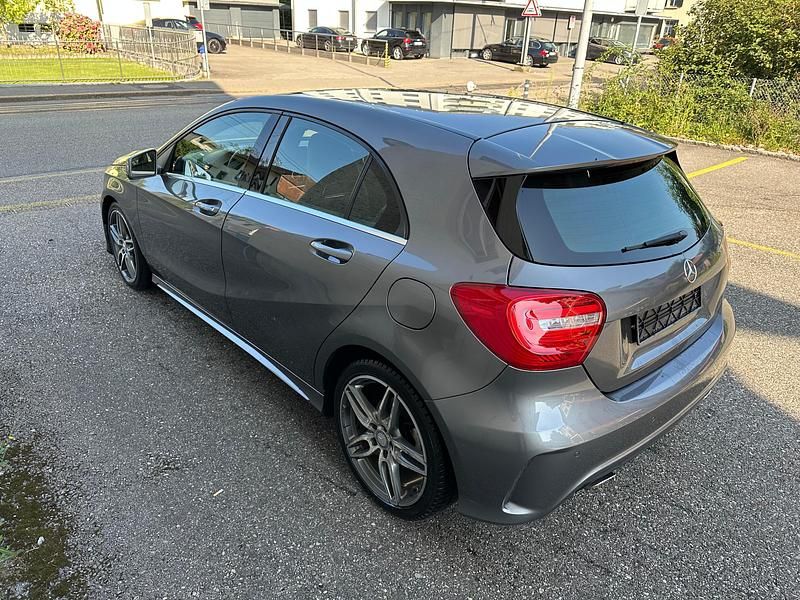 Gebraucht Mercedes A180 AMG line 122 PS (89 kW) 2014