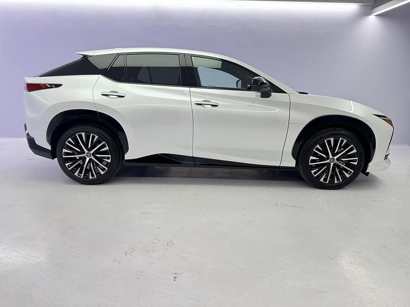 Neu Lexus RZ 500e 279 kW (380 PS) 2026 Weiss SUV