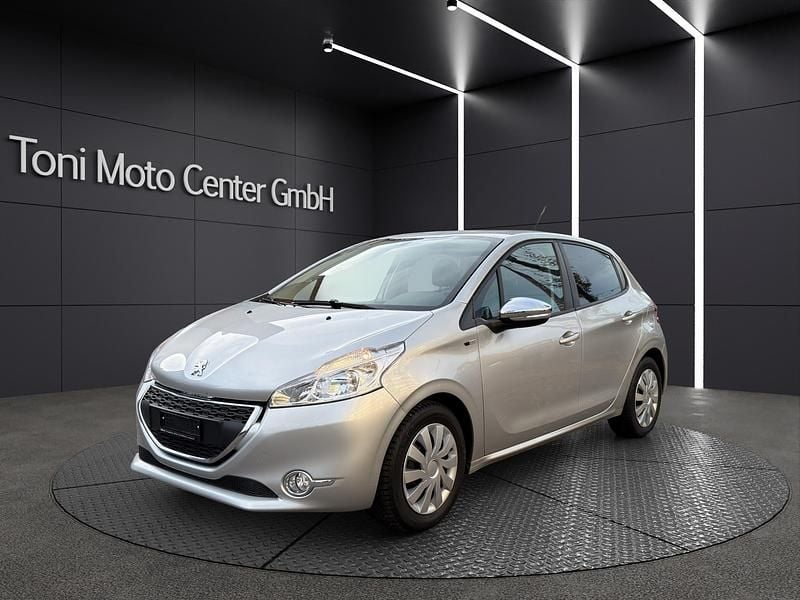 Gebraucht 2015 Peugeot 208 Style Kleinwagen | CHF 6’700 (Fairer Preis) - Bild 1/4