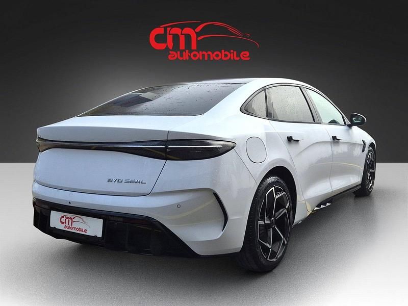Neu BYD Seal Design 230 kW (313 PS) 2025 Weiss Limousine