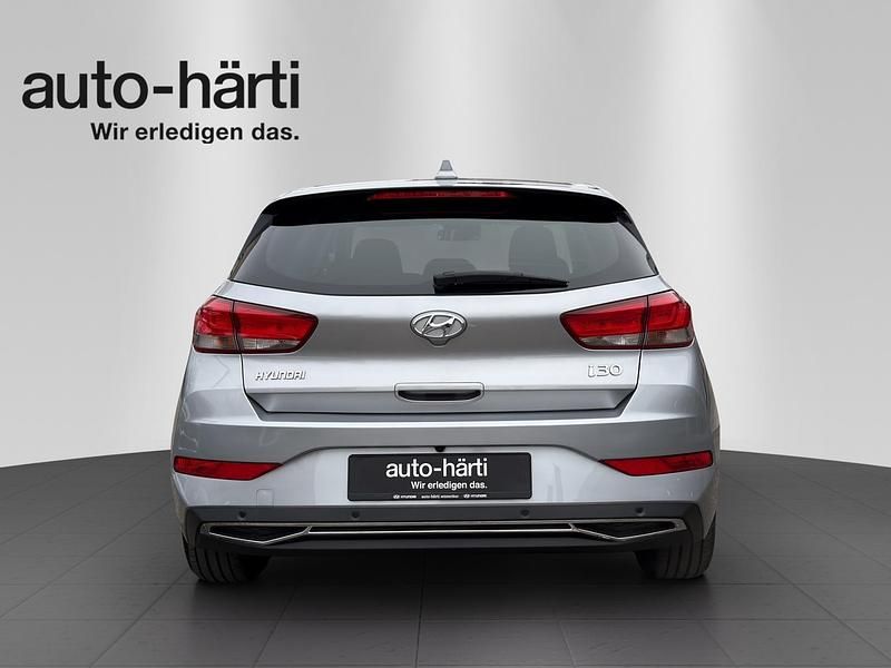 Gebraucht Hyundai i30 160 PS (117 kW) 2022 Silber Limousine