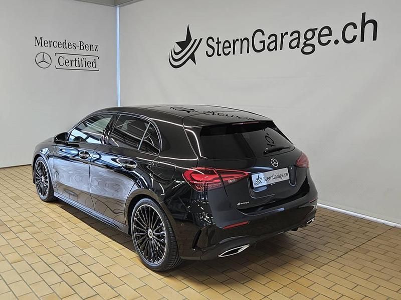 Gebraucht Mercedes A250 AMG line 224 PS (164 kW) 2025 Schwarz Limousine