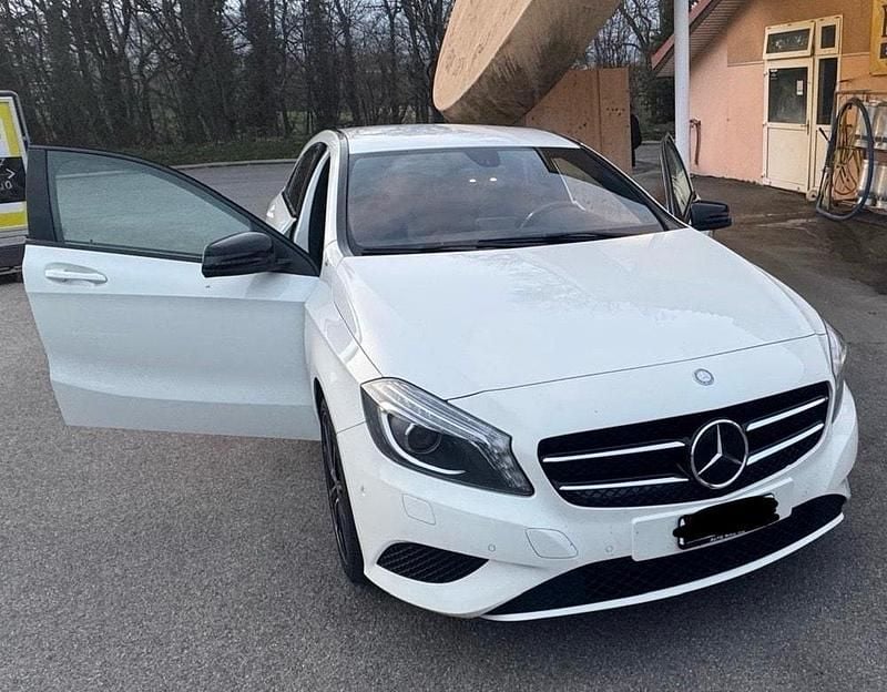 Gebraucht Mercedes A180 Style 122 PS (89 kW) 2013