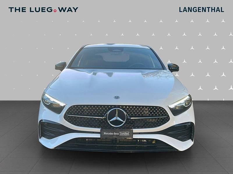 Gebraucht Mercedes A200 163 PS (119 kW) 2024 Weiss Limousine