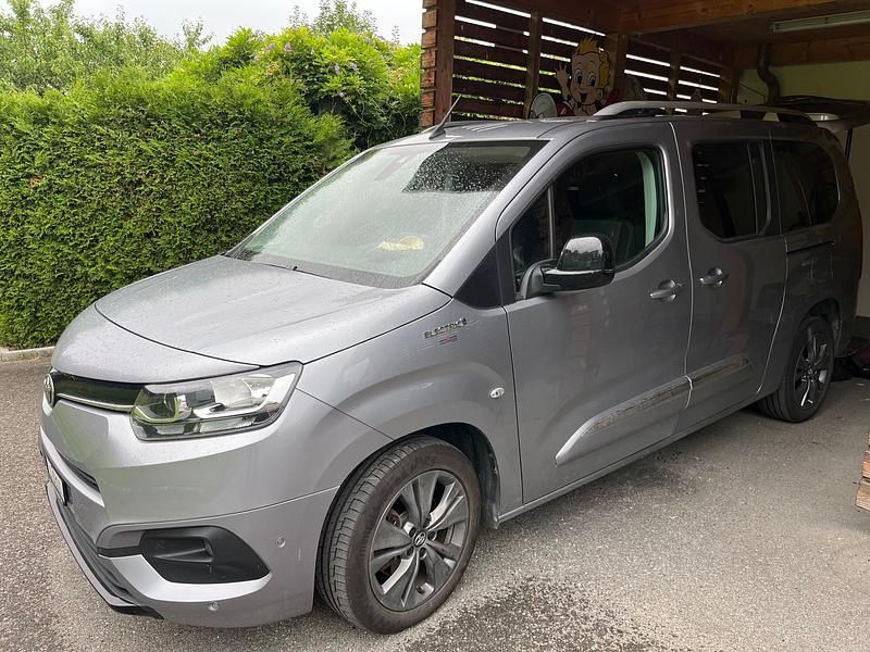 Gebraucht 2022 Toyota Proace Verso City Van / Kleinbus | CHF 27’000 (Superpreis) - Bild 1/4