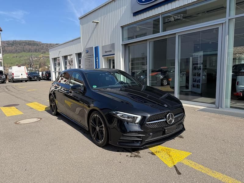 Gebraucht Mercedes A200 AMG line 163 PS (119 kW) 2020