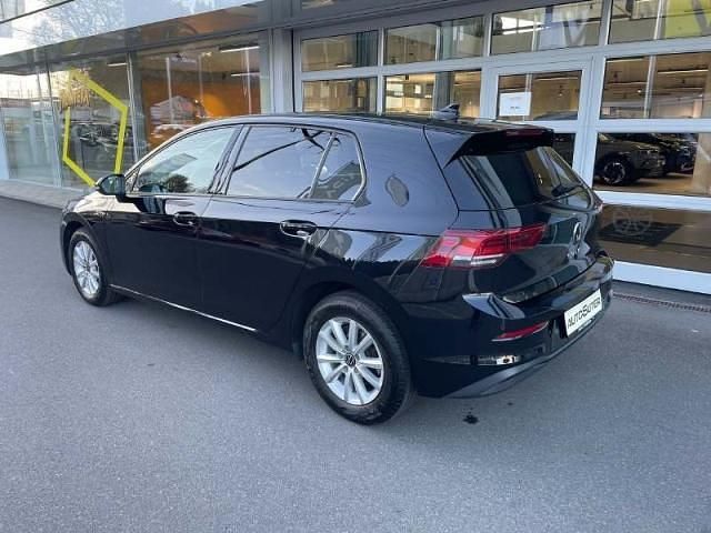 Gebraucht VW Golf VIII 90 PS (66 kW) 2021 Schwarz Limousine