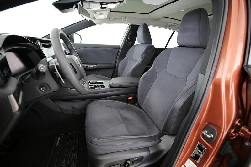 Gebraucht Lexus RZ 450e 230 kW (313 PS) 2024 Bronze SUV